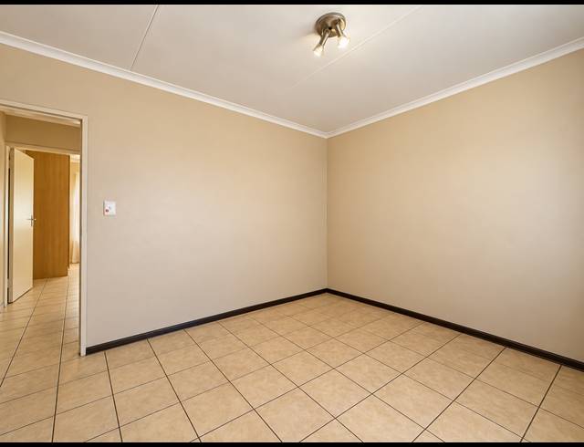 2 BEDROOM SECTIONAL TITLE FOR SALE IN MINNEBRON